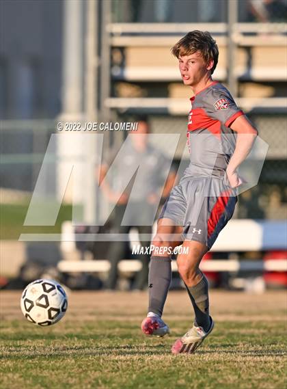 Thumbnail 1 in Lee vs Madison photogallery.