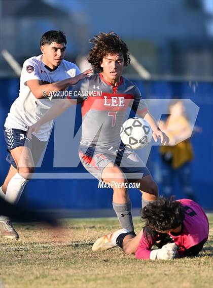 Thumbnail 2 in Lee vs Madison photogallery.