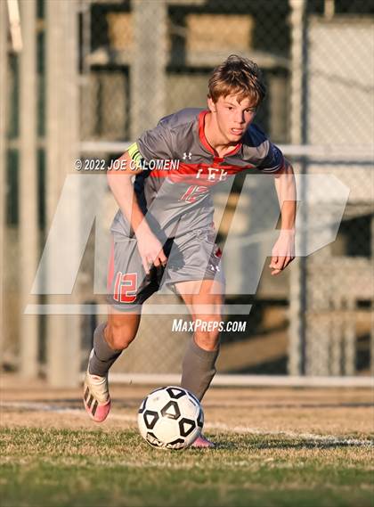 Thumbnail 1 in Lee vs Madison photogallery.