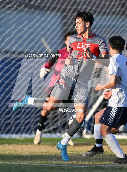 Thumbnail 3 in Lee vs Madison photogallery.
