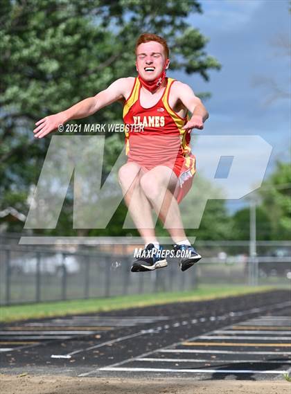 Thumbnail 3 in Williamsville East @ Hamburg photogallery.