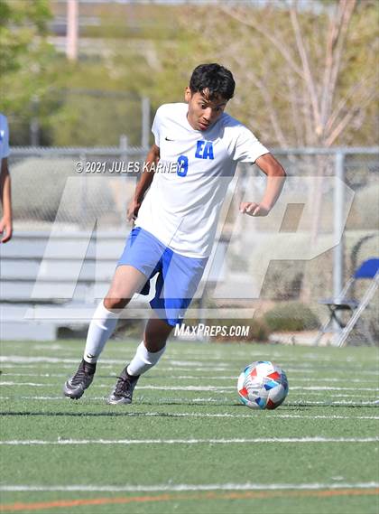 Thumbnail 3 in Bishop Gorman vs Equipo Academy photogallery.