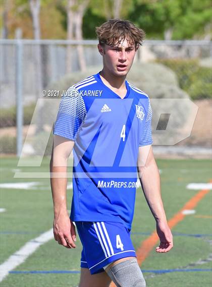 Thumbnail 2 in Bishop Gorman vs Equipo Academy photogallery.