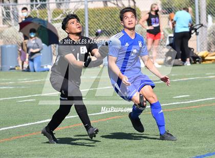 Thumbnail 1 in Bishop Gorman vs Equipo Academy photogallery.