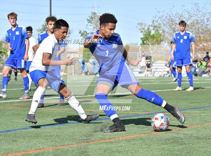 Thumbnail 1 in Bishop Gorman vs Equipo Academy photogallery.