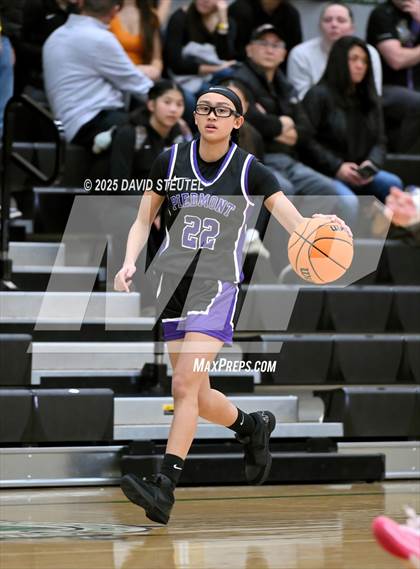 Thumbnail 2 in Piedmont vs. Menlo School (St. Mary's MLK Classic) photogallery.