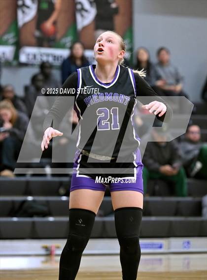 Thumbnail 1 in Piedmont vs. Menlo School (St. Mary's MLK Classic) photogallery.