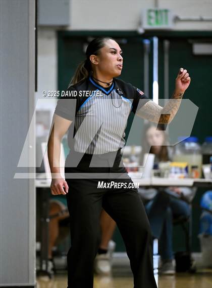Thumbnail 3 in Piedmont vs. Menlo School (St. Mary's MLK Classic) photogallery.