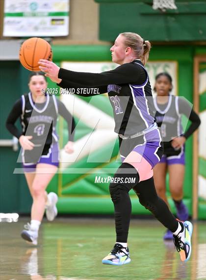 Thumbnail 2 in Piedmont vs. Menlo School (St. Mary's MLK Classic) photogallery.