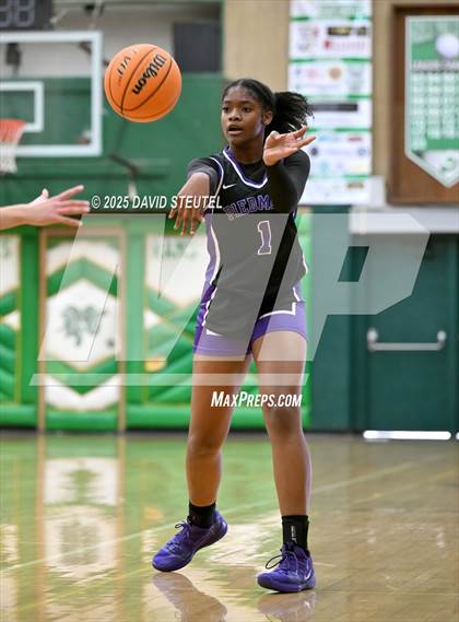 Thumbnail 3 in Piedmont vs. Menlo School (St. Mary's MLK Classic) photogallery.
