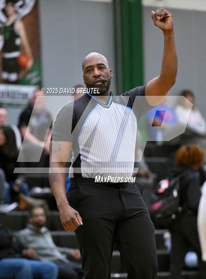 Thumbnail 3 in Piedmont vs. Menlo School (St. Mary's MLK Classic) photogallery.