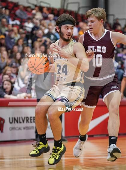 Thumbnail 2 in Boulder City vs. Elko (NIAA Class 3A State Boys Final) photogallery.