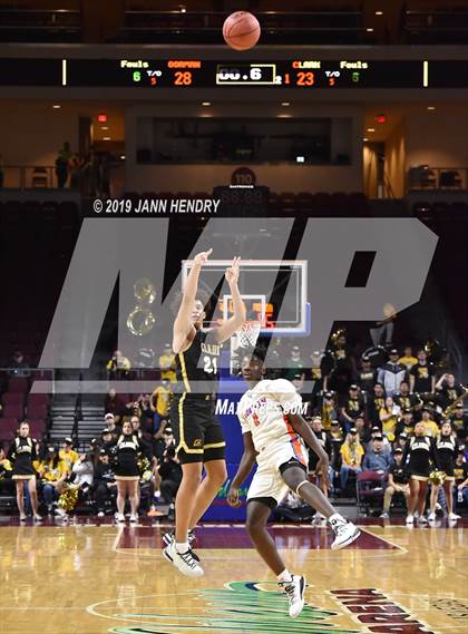 Thumbnail 3 in Clark vs. Bishop Gorman (NIAA 4A Final) photogallery.