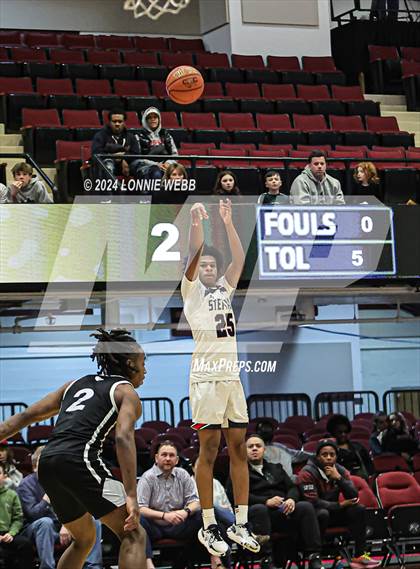 Thumbnail 1 in Archbishop Stepinac vs. Eagle Academy II (Public vs Catholic Hoops Showdown) photogallery.