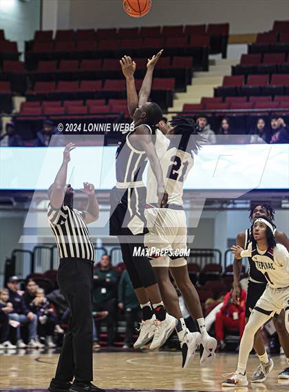 Thumbnail 3 in Archbishop Stepinac vs. Eagle Academy II (Public vs Catholic Hoops Showdown) photogallery.