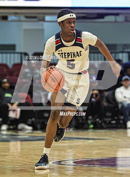Thumbnail 2 in Archbishop Stepinac vs. Eagle Academy II (Public vs Catholic Hoops Showdown) photogallery.