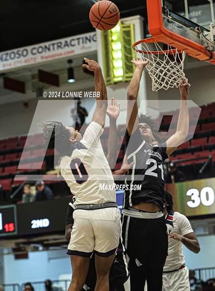 Thumbnail 3 in Archbishop Stepinac vs. Eagle Academy II (Public vs Catholic Hoops Showdown) photogallery.