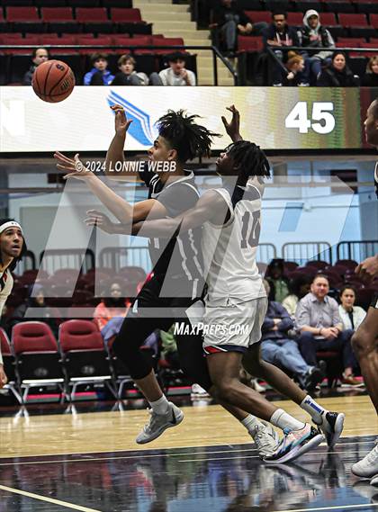 Thumbnail 2 in Archbishop Stepinac vs. Eagle Academy II (Public vs Catholic Hoops Showdown) photogallery.