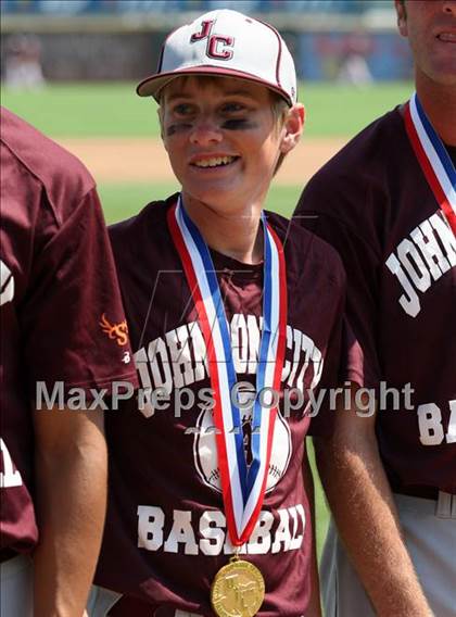 Thumbnail 3 in Blue Ridge vs. Johnson City (UIL 1A State Final) photogallery.