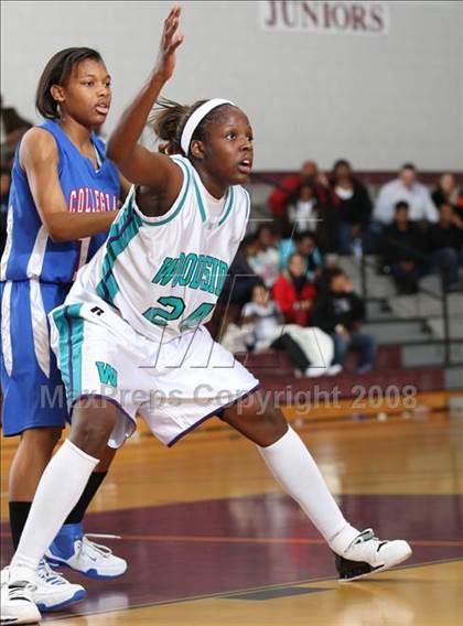 Thumbnail 2 in Norfolk Collegiate vs. Woodside (Lady Greyhound Classic) photogallery.