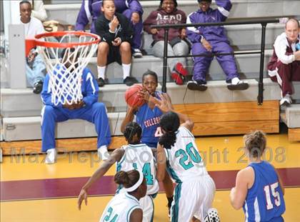 Thumbnail 1 in Norfolk Collegiate vs. Woodside (Lady Greyhound Classic) photogallery.