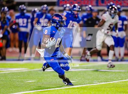 Thumbnail 3 in Mustang @ Moore photogallery.