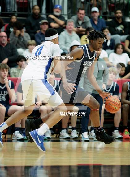 Thumbnail 3 in Allen vs North Crowley (UIL 6A Regional Semifinal Division 1) photogallery.