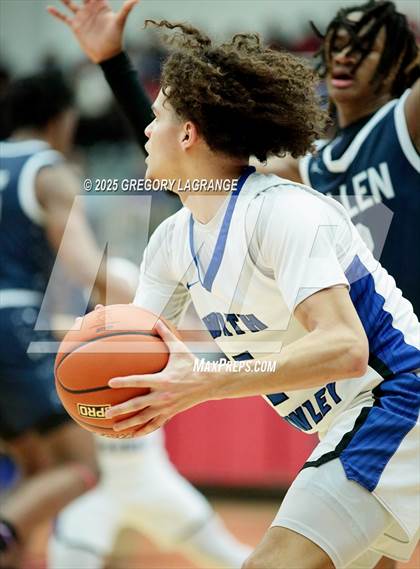 Thumbnail 1 in Allen vs North Crowley (UIL 6A Regional Semifinal Division 1) photogallery.