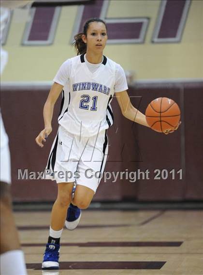 Thumbnail 2 in MacArthur vs. Windward (Nike Tournament of Champions) photogallery.