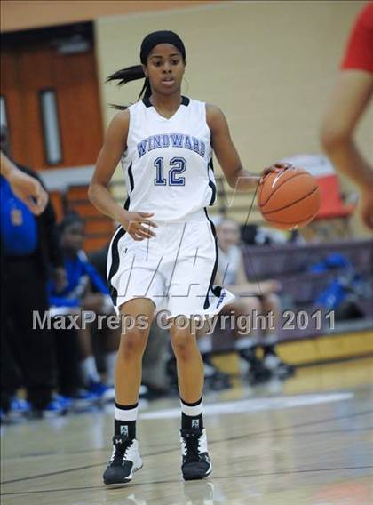 Thumbnail 2 in MacArthur vs. Windward (Nike Tournament of Champions) photogallery.