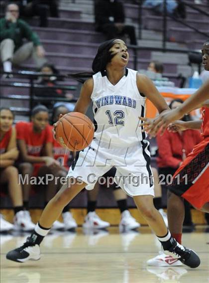Thumbnail 3 in MacArthur vs. Windward (Nike Tournament of Champions) photogallery.
