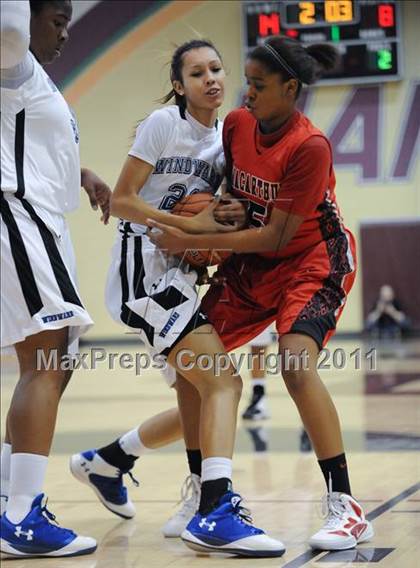 Thumbnail 2 in MacArthur vs. Windward (Nike Tournament of Champions) photogallery.