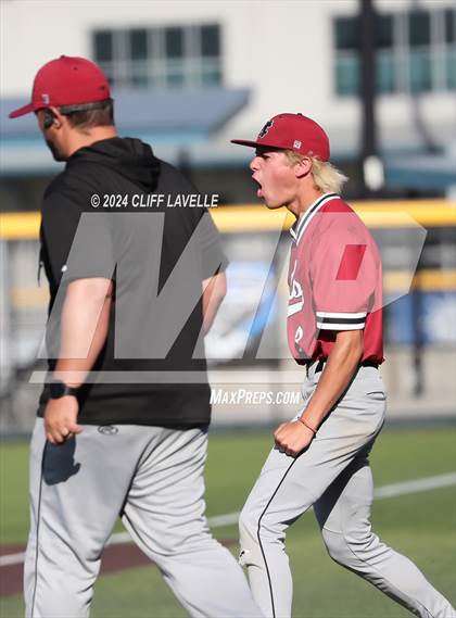 Thumbnail 2 in Mid-Carolina vs Oceanside Collegiate Academy (Game 1) photogallery.