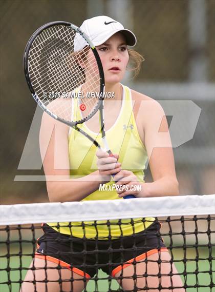 Thumbnail 1 in Lincoln East vs. Grand Island  photogallery.