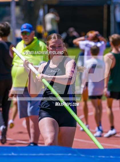 Thumbnail 1 in Ram Charger Invitational (Pole Vault) photogallery.