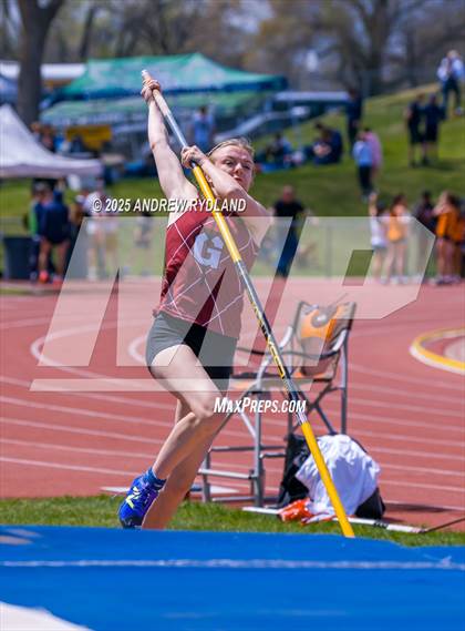 Thumbnail 3 in Ram Charger Invitational (Pole Vault) photogallery.