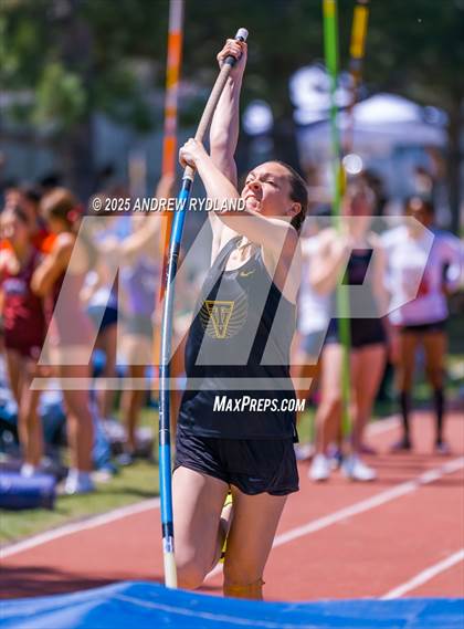 Thumbnail 3 in Ram Charger Invitational (Pole Vault) photogallery.