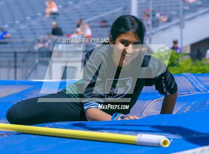 Thumbnail 3 in Ram Charger Invitational (Pole Vault) photogallery.