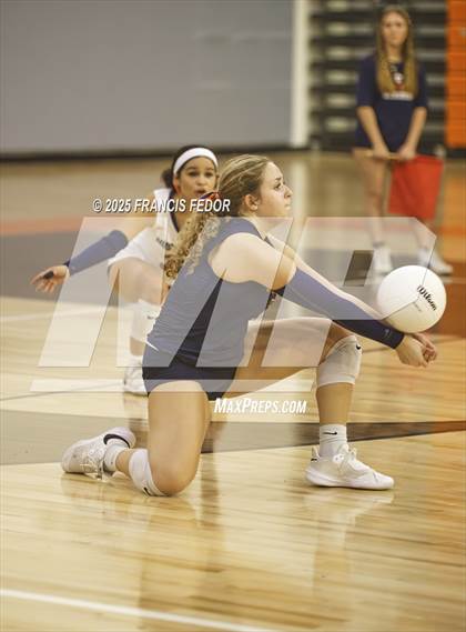 Thumbnail 1 in Sumner @ Morgan photogallery.