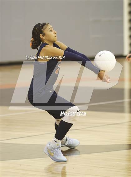 Thumbnail 2 in Sumner @ Morgan photogallery.