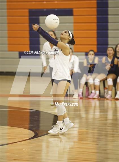 Thumbnail 2 in Sumner @ Morgan photogallery.