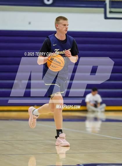 Thumbnail 2 in Foothill vs. Herriman (Corner Canyon Tournament of Champions) photogallery.
