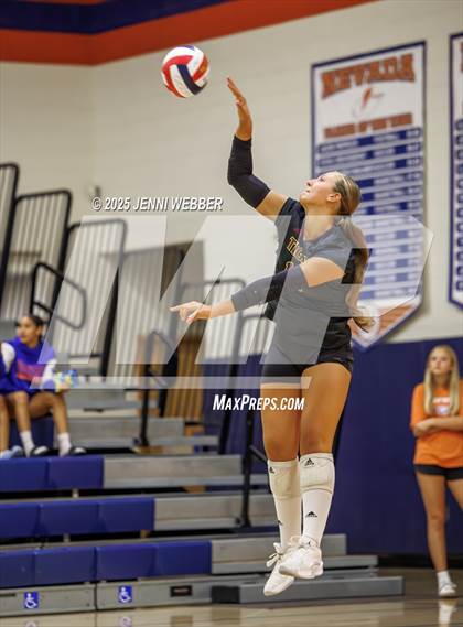 Thumbnail 2 in Harrisburg vs. Marymount photogallery.