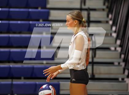 Thumbnail 2 in Harrisburg vs. Marymount photogallery.