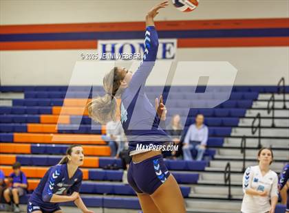 Thumbnail 1 in Harrisburg vs. Marymount photogallery.