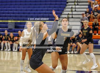 Thumbnail 3 in Harrisburg vs. Marymount photogallery.
