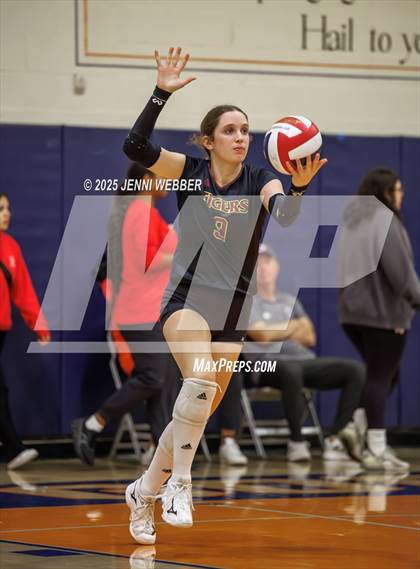 Thumbnail 3 in Harrisburg vs. Marymount photogallery.