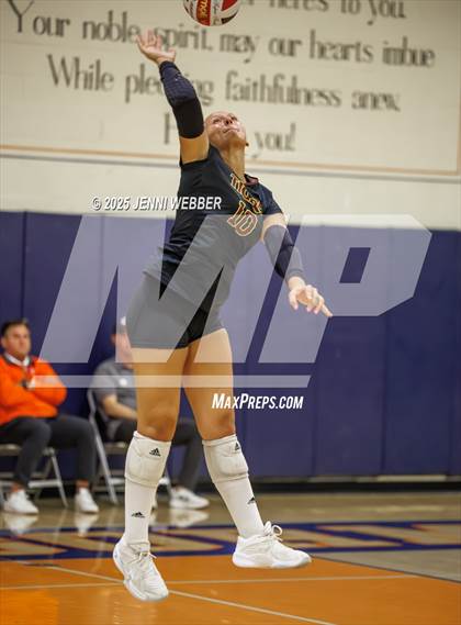 Thumbnail 1 in Harrisburg vs. Marymount photogallery.