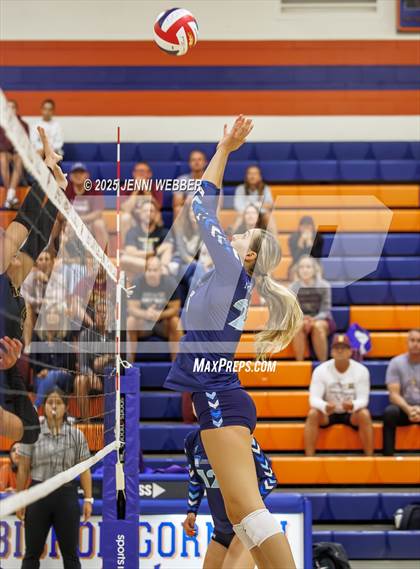 Thumbnail 2 in Harrisburg vs. Marymount photogallery.