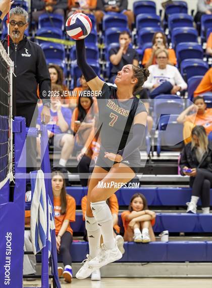 Thumbnail 2 in Harrisburg vs. Marymount photogallery.